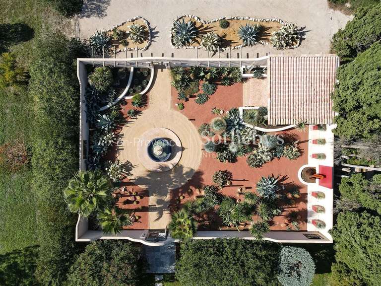 Maison Saint-Rémy-de-Provence - 5 chambres - 400m²
