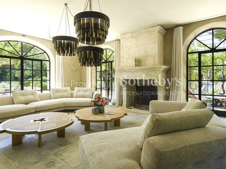House Saint-Rémy-de-Provence - 5 bedrooms - 400m²