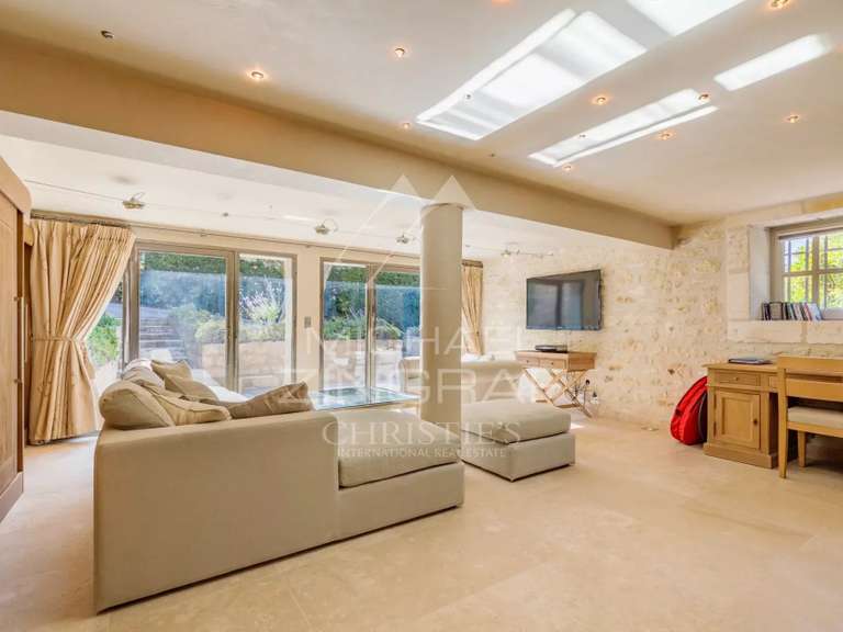 House Saint-Rémy-de-Provence - 7 bedrooms - 299m²