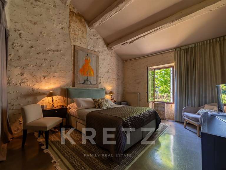 Maison Saint-Rémy-de-Provence - 4 chambres - 250m²