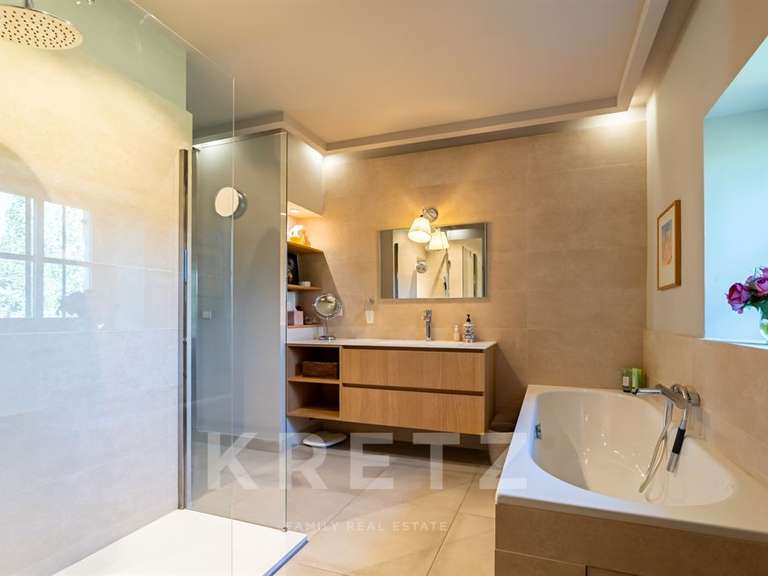 Maison Saint-Rémy-de-Provence - 4 chambres - 250m²