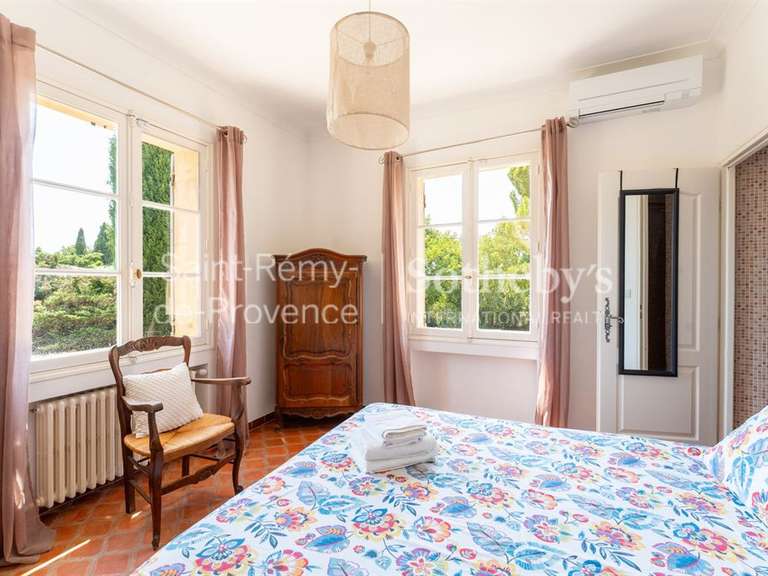 Maison Saint-Rémy-de-Provence - 4 chambres - 200m²