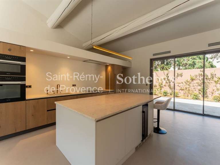 Maison Saint-Rémy-de-Provence - 4 chambres - 231m²