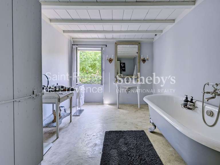 House Saint-Rémy-de-Provence - 5 bedrooms - 235m²
