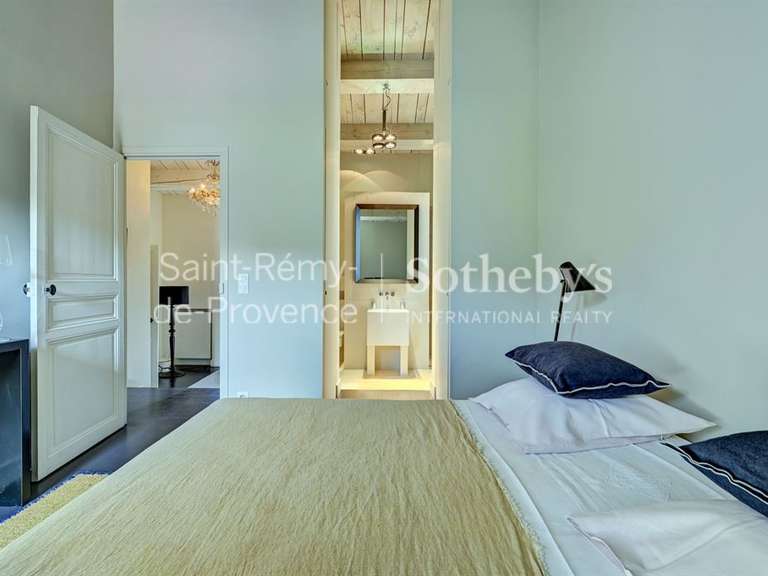 House Saint-Rémy-de-Provence - 5 bedrooms - 235m²