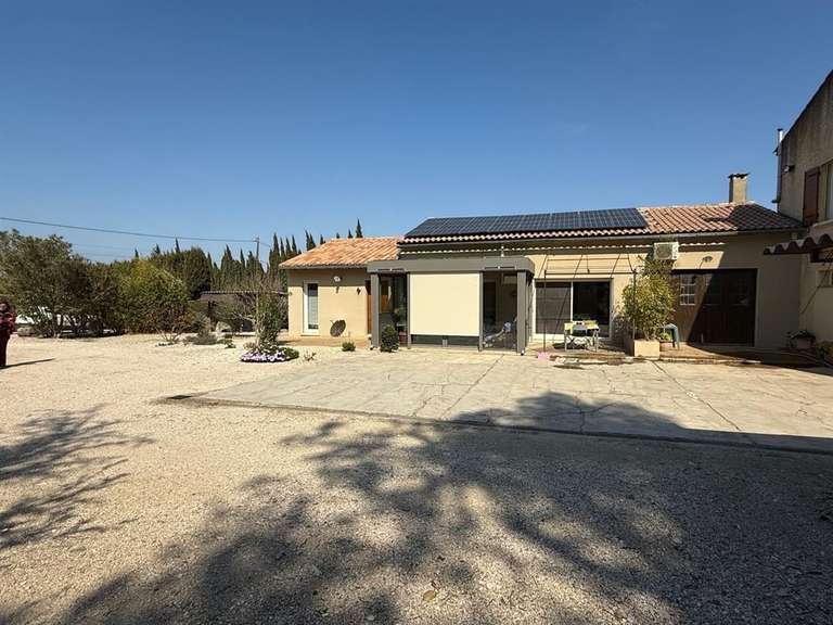 Maison Saint-Rémy-de-Provence - 3 chambres - 261m²