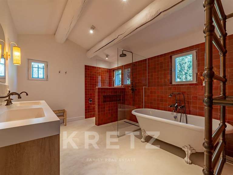 House Saint-Rémy-de-Provence - 5 bedrooms - 255m²