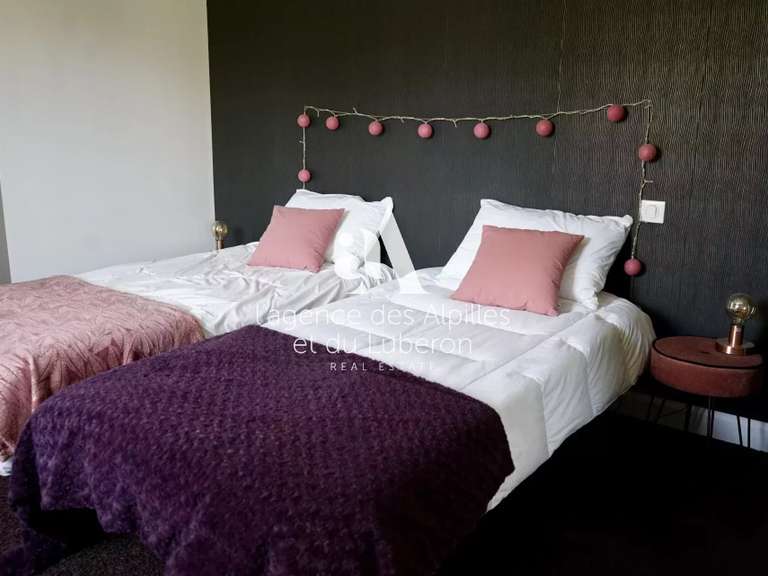 House Saint-Rémy-de-Provence - 4 bedrooms - 200m²