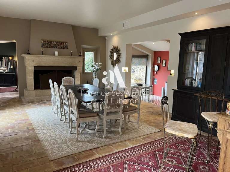 House Saint-Rémy-de-Provence - 5 bedrooms - 2000m²