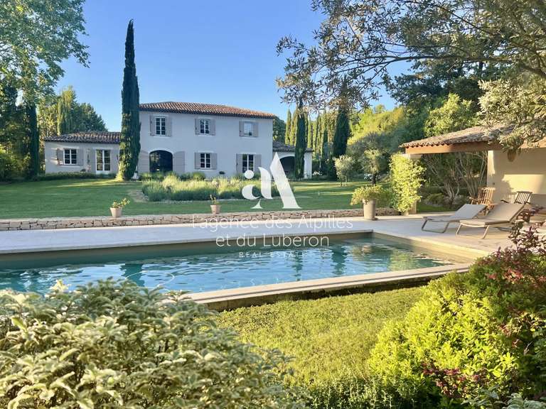 Maison Saint-Rémy-de-Provence - 4 chambres - 200m²