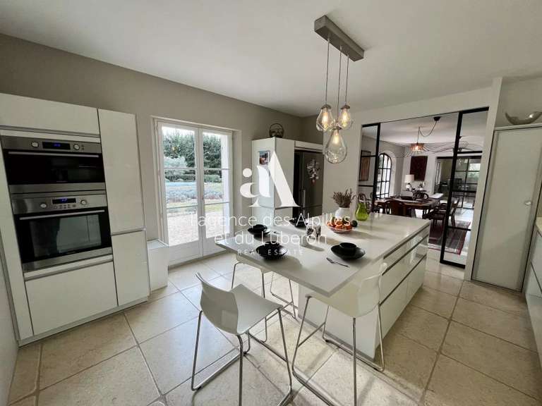 House Saint-Rémy-de-Provence - 4 bedrooms - 200m²