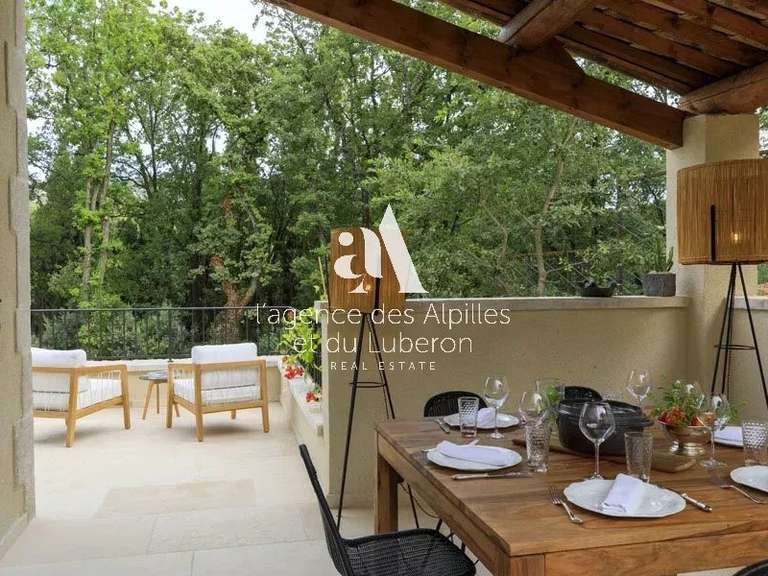 House Saint-Rémy-de-Provence - 3 bedrooms - 700m²