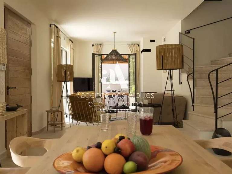 House Saint-Rémy-de-Provence - 3 bedrooms - 700m²