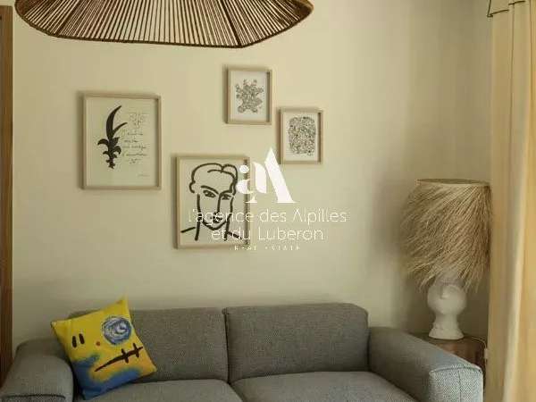 House Saint-Rémy-de-Provence - 3 bedrooms - 800m²