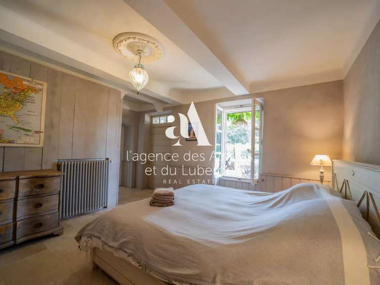 House Saint-Rémy-de-Provence - 5 bedrooms - 200m²