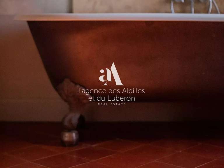 House Saint-Rémy-de-Provence - 5 bedrooms - 200m²