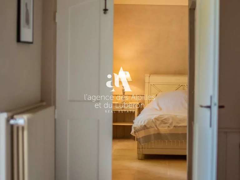 House Saint-Rémy-de-Provence - 5 bedrooms - 200m²