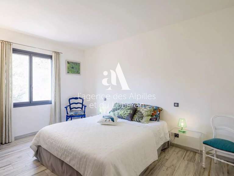 House Saint-Rémy-de-Provence - 3 bedrooms - 2000m²