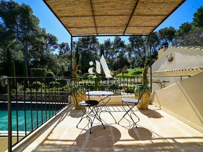 House Saint-Rémy-de-Provence - 5 bedrooms - 10000m²