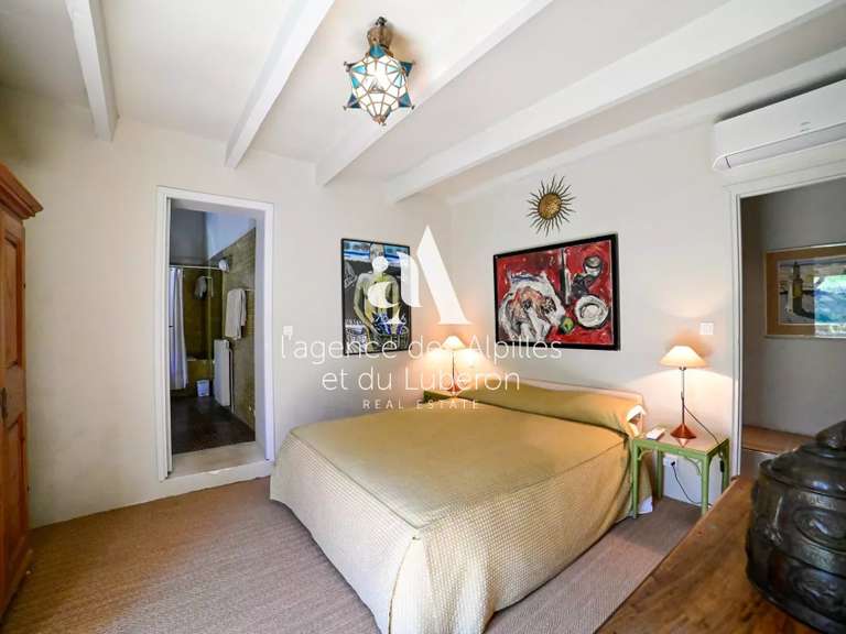 House Saint-Rémy-de-Provence - 5 bedrooms - 10000m²