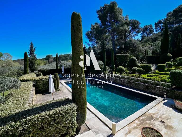House Saint-Rémy-de-Provence - 5 bedrooms - 10000m²