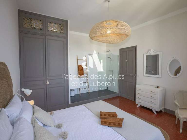 House Saint-Rémy-de-Provence - 3 bedrooms - 280m²