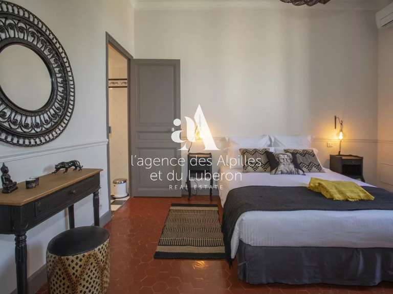 House Saint-Rémy-de-Provence - 3 bedrooms - 280m²