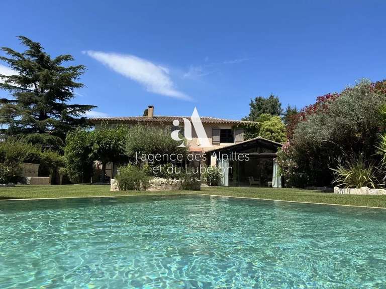 House Saint-Rémy-de-Provence - 5 bedrooms - 1800m²