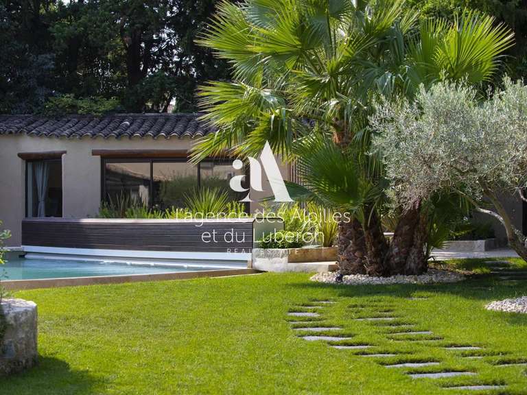 House Saint-Rémy-de-Provence - 5 bedrooms - 1800m²