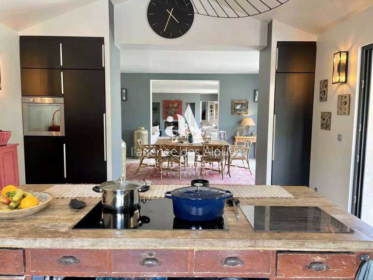 House Saint-Rémy-de-Provence - 5 bedrooms - 3000m²