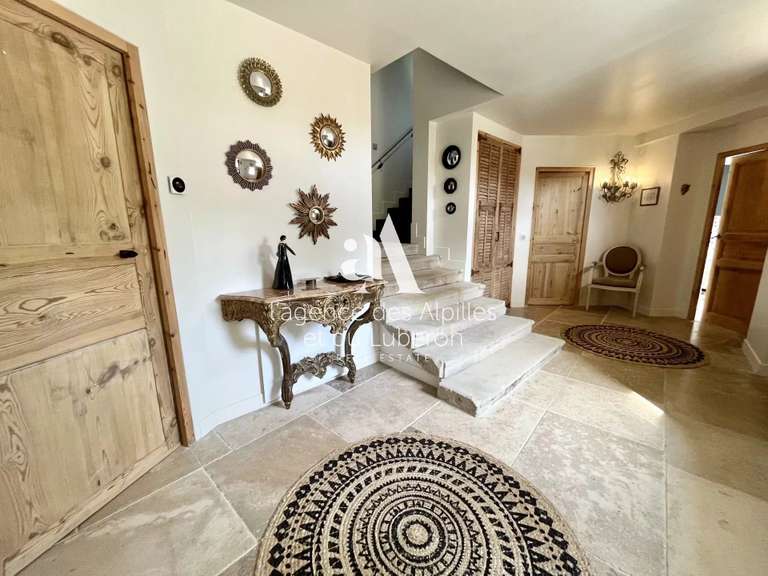 House Saint-Rémy-de-Provence - 5 bedrooms - 3000m²