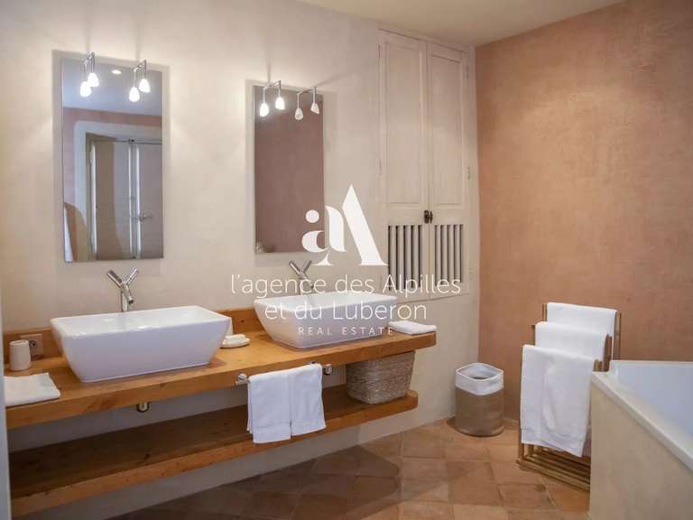 House Saint-Rémy-de-Provence - 7 bedrooms - 400m²