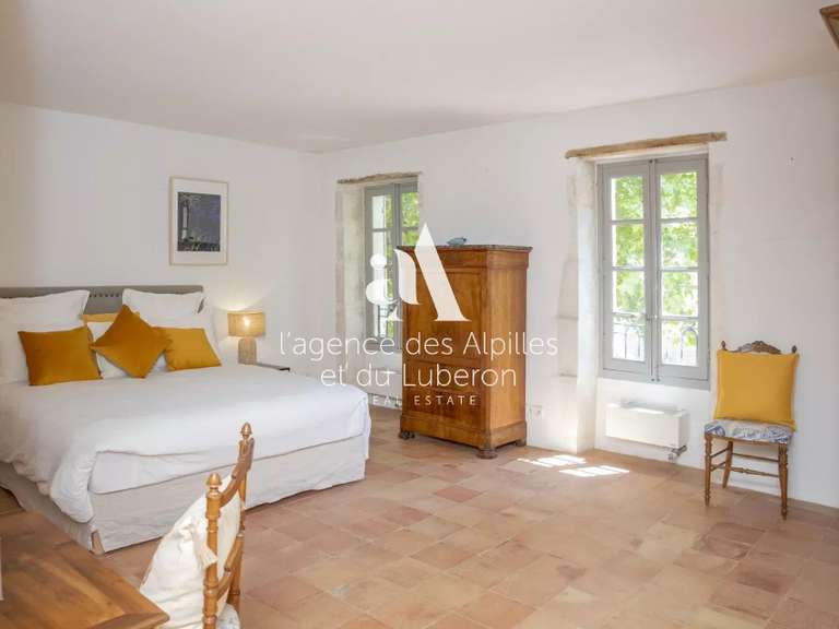 House Saint-Rémy-de-Provence - 7 bedrooms - 400m²