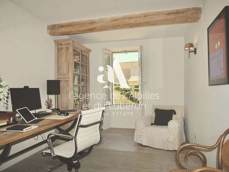 House Saint-Rémy-de-Provence - 5 bedrooms - 1000m²