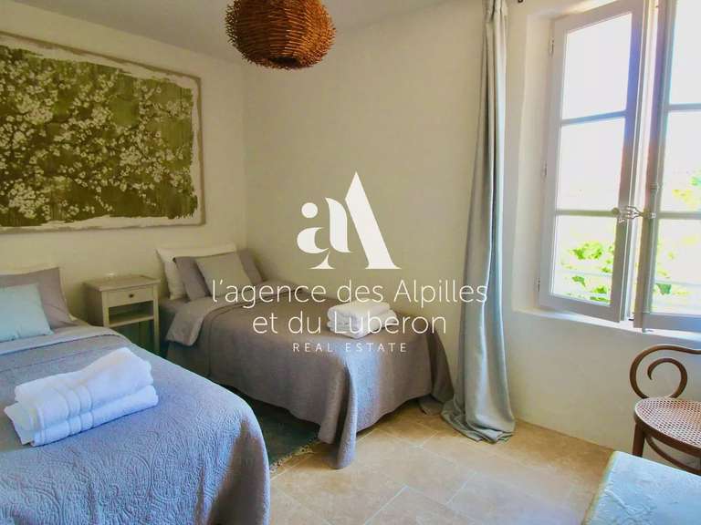 House Saint-Rémy-de-Provence - 5 bedrooms - 1000m²