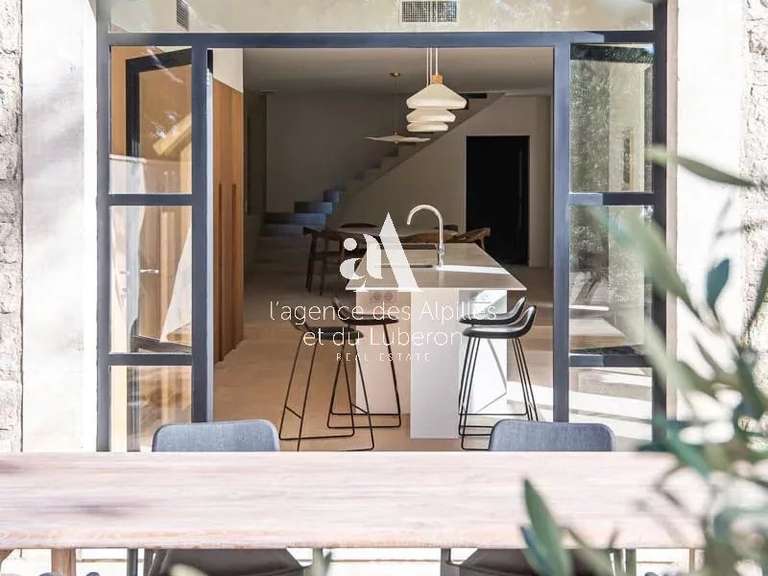 House Saint-Rémy-de-Provence - 4 bedrooms - 230m²