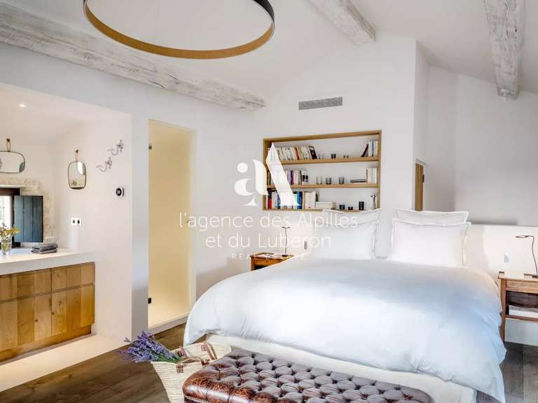 House Saint-Rémy-de-Provence - 4 bedrooms - 250m²