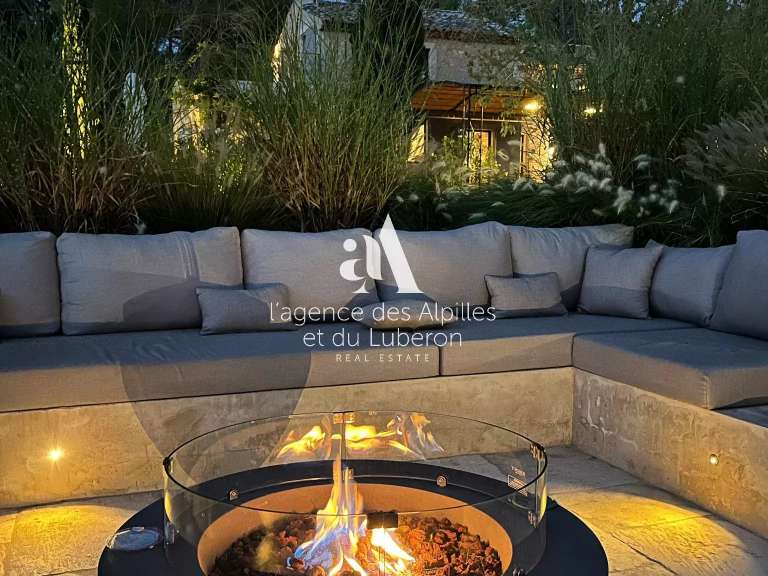 House Saint-Rémy-de-Provence - 4 bedrooms - 250m²