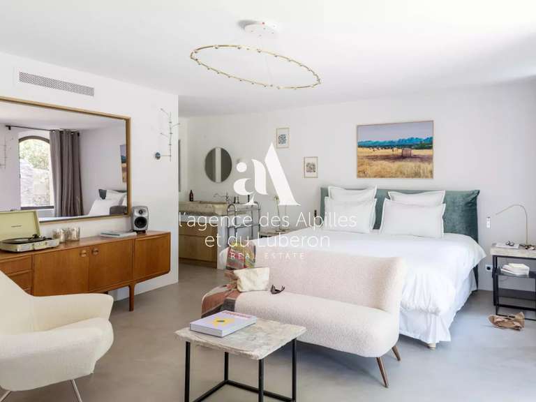 House Saint-Rémy-de-Provence - 4 bedrooms - 250m²