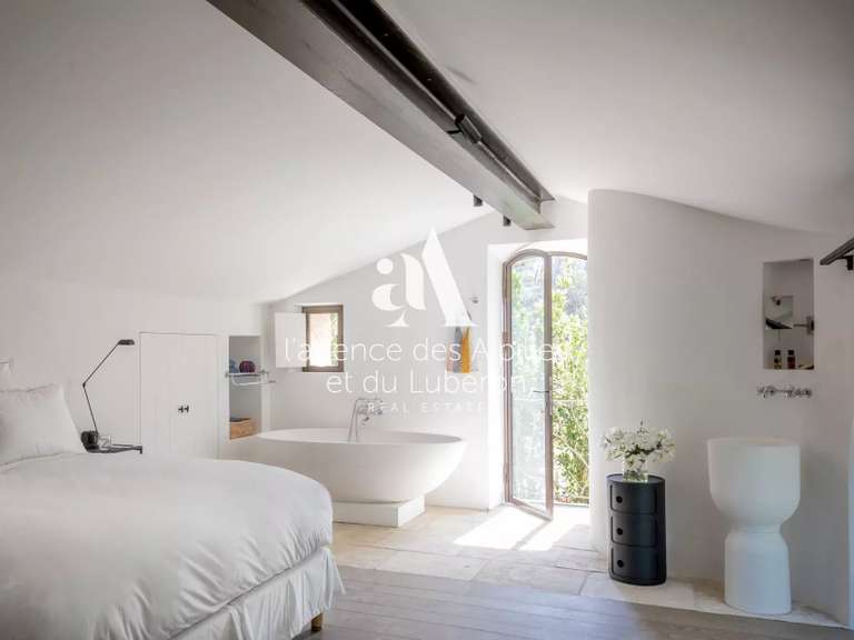 House Saint-Rémy-de-Provence - 4 bedrooms - 250m²