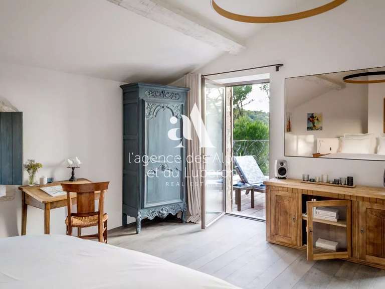 House Saint-Rémy-de-Provence - 4 bedrooms - 250m²