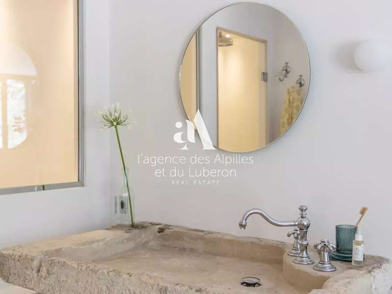 House Saint-Rémy-de-Provence - 4 bedrooms - 250m²