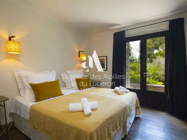 House Saint-Rémy-de-Provence - 8 bedrooms - 400m²