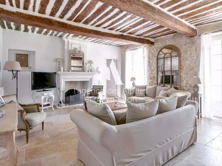 House Saint-Rémy-de-Provence - 6 bedrooms - 6500m²