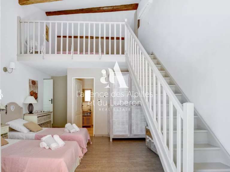 House Saint-Rémy-de-Provence - 6 bedrooms - 6500m²