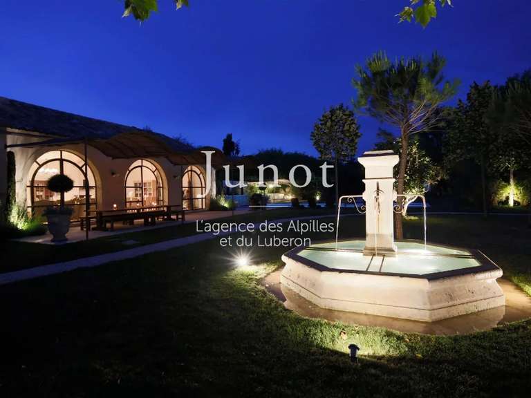 Maison Saint-Rémy-de-Provence - 6 chambres - 6500m²