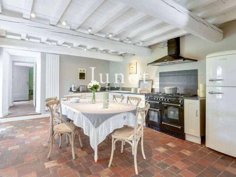 Maison Saint-Rémy-de-Provence - 6 chambres - 6500m²