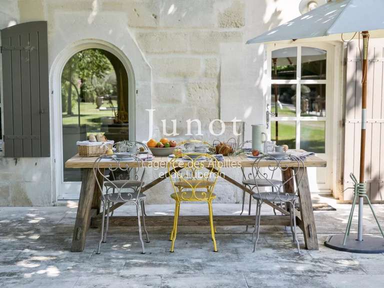 Maison Saint-Rémy-de-Provence - 6 chambres - 6500m²