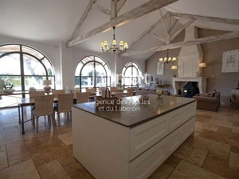 Maison Saint-Rémy-de-Provence - 6 chambres - 6500m²