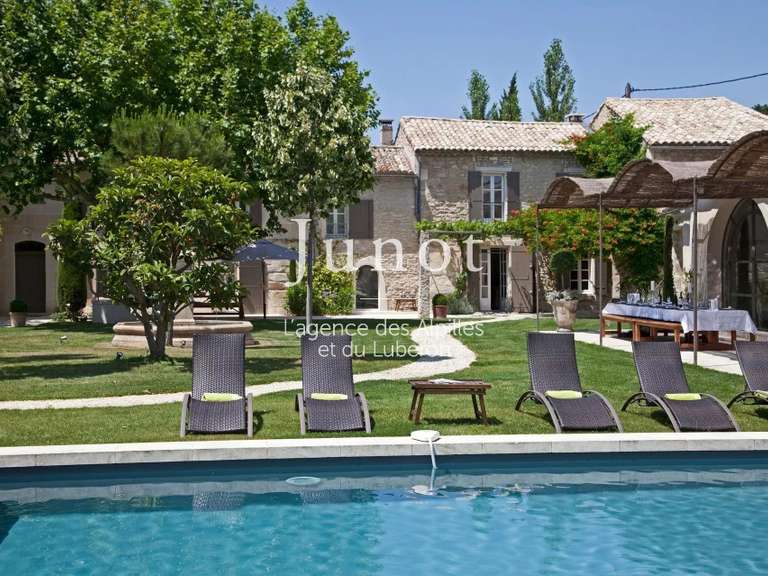 Maison Saint-Rémy-de-Provence - 6 chambres - 6500m²